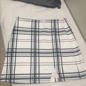 GINGAM/PLAID SKIRT SIZE S.
